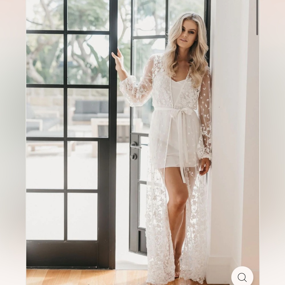 Le Rose Adele Bridal Lace Maxi Robe